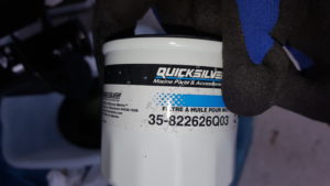 Quicksilver 35-822626Q03 Öl-Filter rein drehen