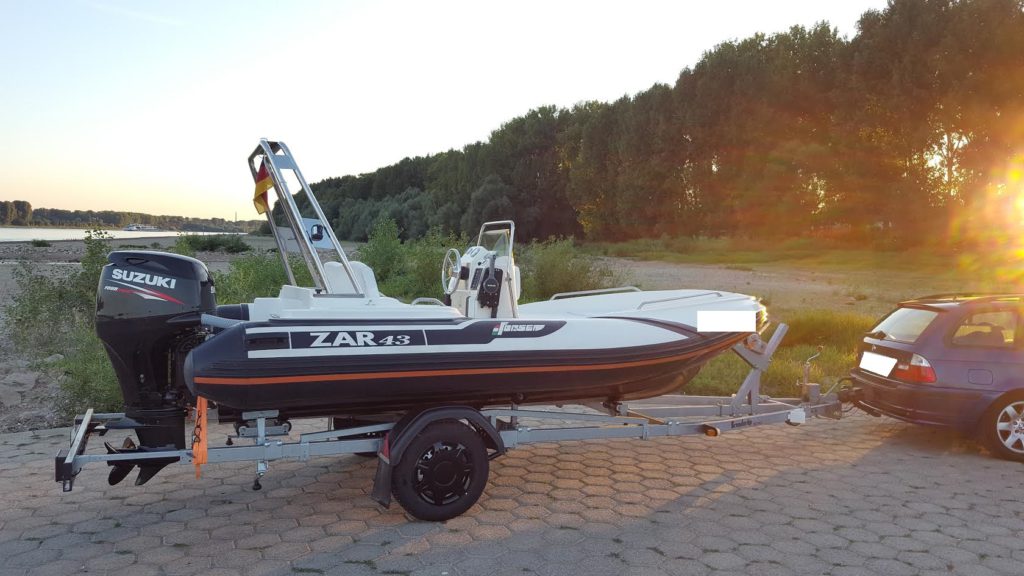 Zar 43 mit Suzuki DF90A